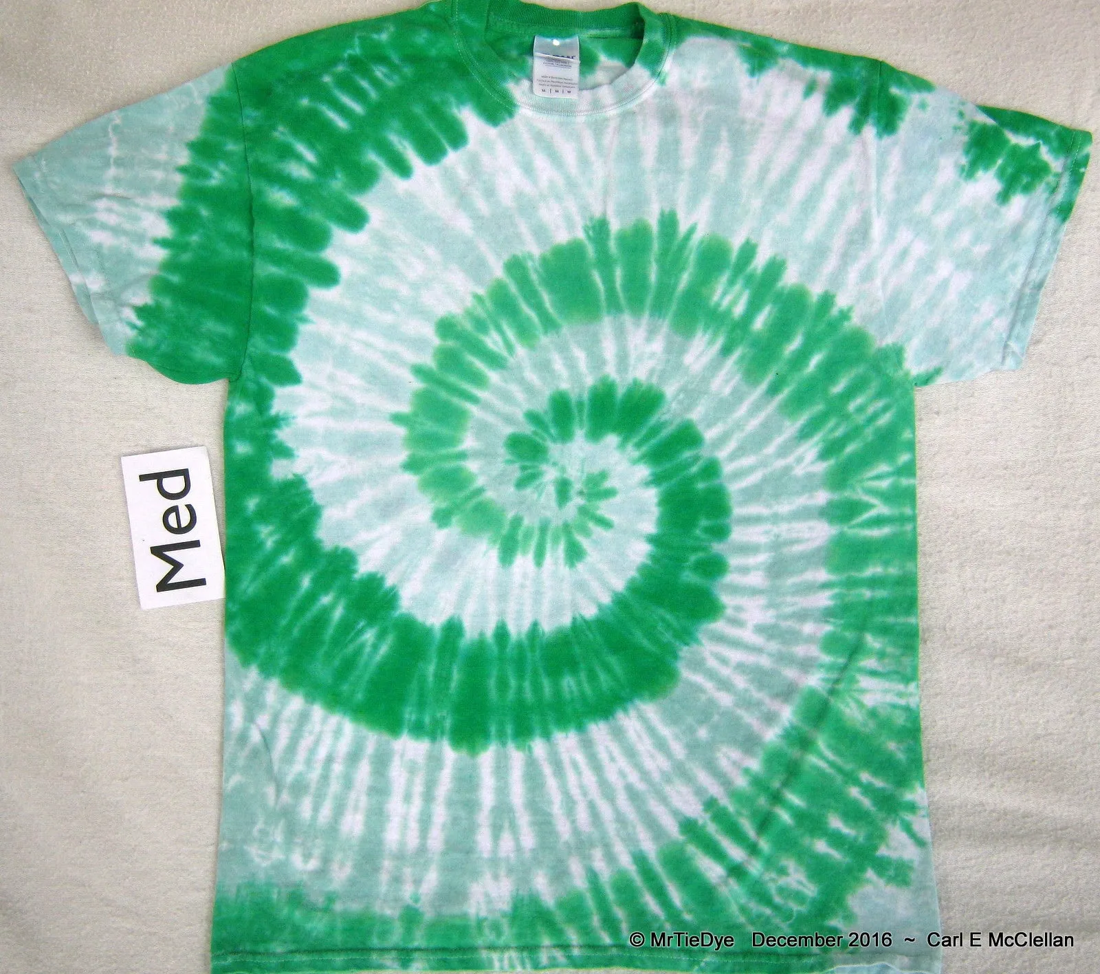 Adult Medium Tie-Dye Mint Green Spiral Tee